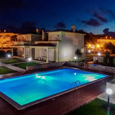 Del Rey Pool View Bythe Sea